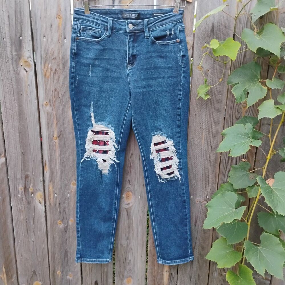 Judy Blue Distressed Plaid Patch Boyfriend Fit Jeans Medium Wash JB88706 Sz 7/28